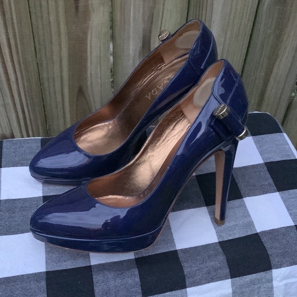 Escada “Artikel” blue patent leather heels, size 40 - Picture 1 of 9